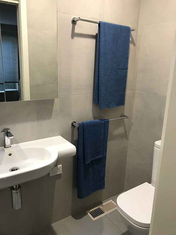 Small, functional ensuite renovation